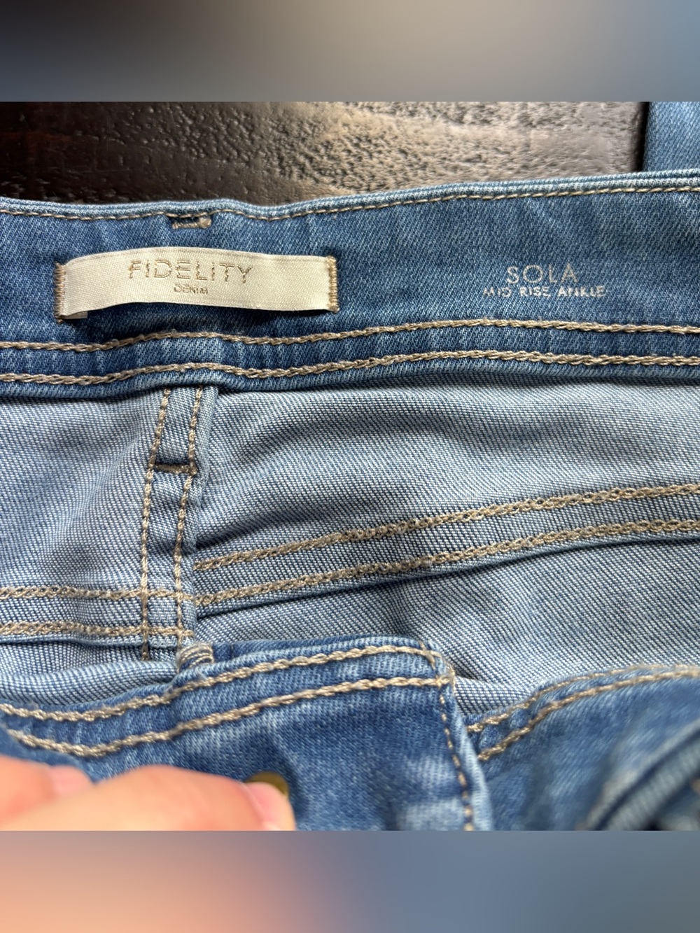 Fidelity Denim women’s Sola mid rise skinny ankle jeans, size 28/6 - Picture 2 of 4